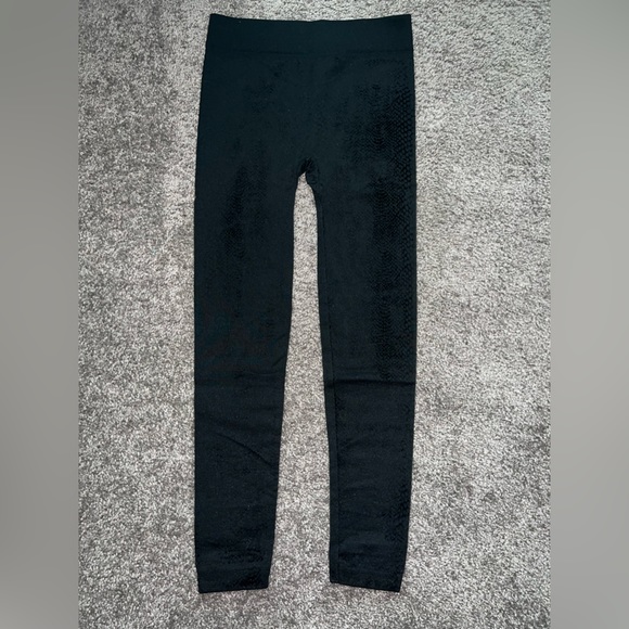 Connection 18 Black Textured Leggings - Picture 3 of 7